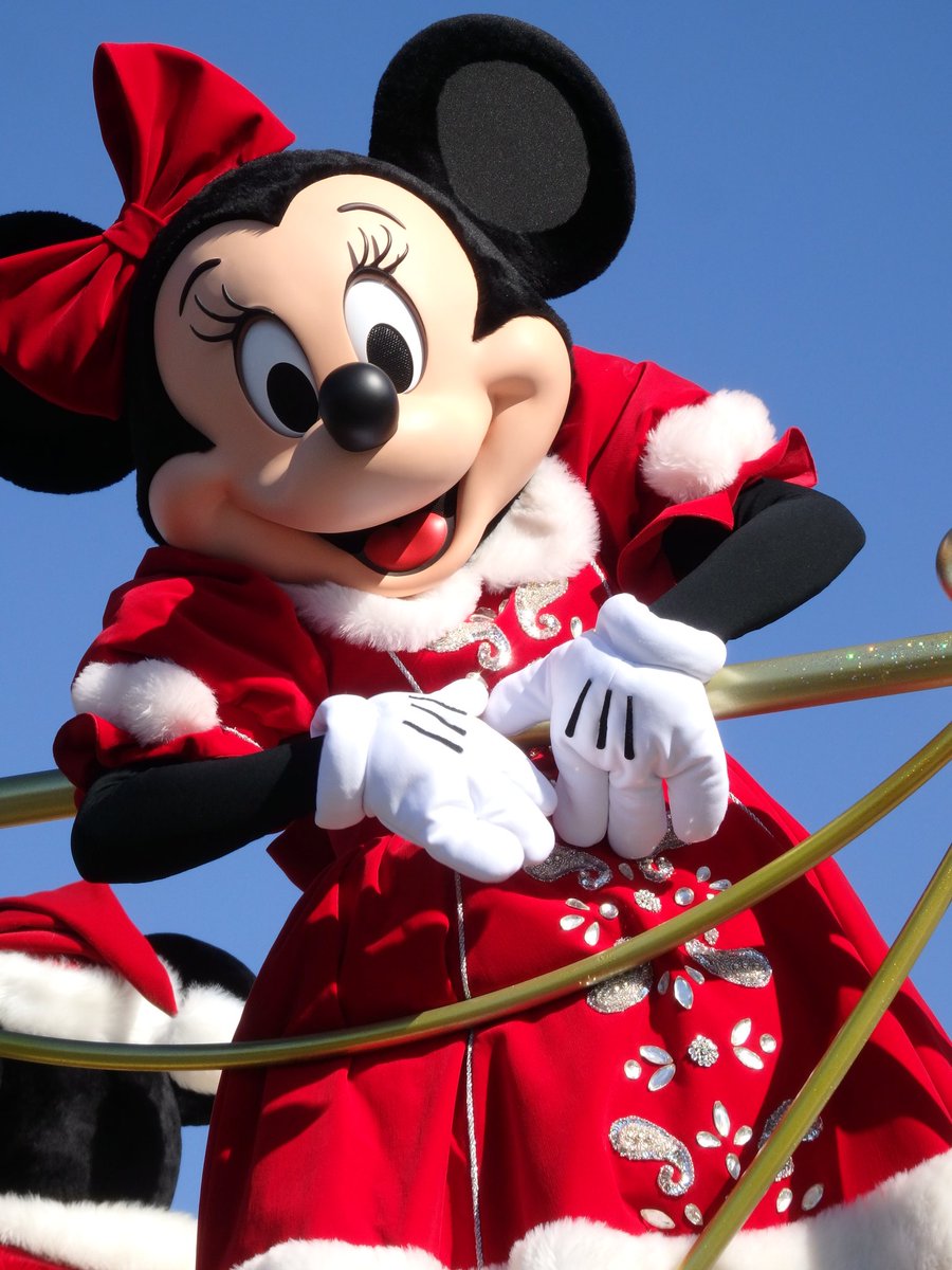 ポロリア Twitterren ランドクリスマスパレード 曲がサンタ村で ミニーちゃん以外は予告通りサンタ衣装だった そしてミニーちゃん その 衣装やっぱり前のアンバサダーホテルクリスマスパーティーの衣装だよね まさか年に拝めるとは ポロリア Twitterren ランドクリスマスパレード 曲がサンタ村で ミニーちゃん以外は予告通りサンタ衣装だった そしてミニーちゃん その 衣装やっぱり前のアンバサダーホテルクリスマスパーティーの衣装だよね まさか年に拝めるとは