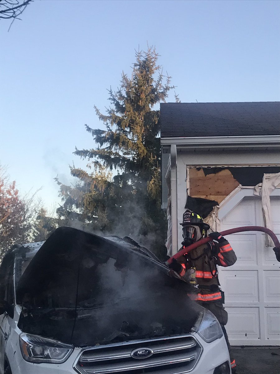 karnDC2's tweet photo. CWFR crews utilizing our new on-scene decon kit after extinguishing a vehicle fire that also damaged 2 homes in Pine Meadows retirement community earlier this evening @WellyAdvertiser @CentrWellington  @TheGrand101FM @CWFireChief https://t.co/nXl0Ym7BH5