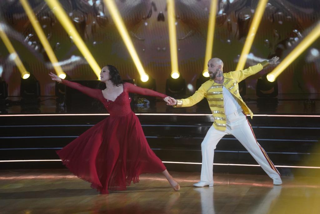 officialdwts's tweet photo. That Viennese Waltz was ICONIC, @aj_mclean 🙌 #TeamPrettyMessedUp always reminds us why we love them! ❤️ #IconsNight #DWTS https://t.co/ITNGzipx2j