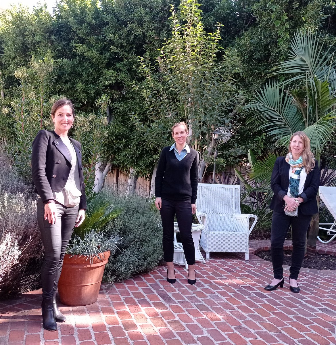 jduhautbedos's tweet photo. Ravie de rencontrer Oliane Piana, directrice @FrenchFounders pour la Californie du sud, pour échanger sur l'adaptation des entreprises et startups françaises de la région au contexte covid. #impossiblen'estpasfrançais #resilience https://t.co/cje2U0be1W
