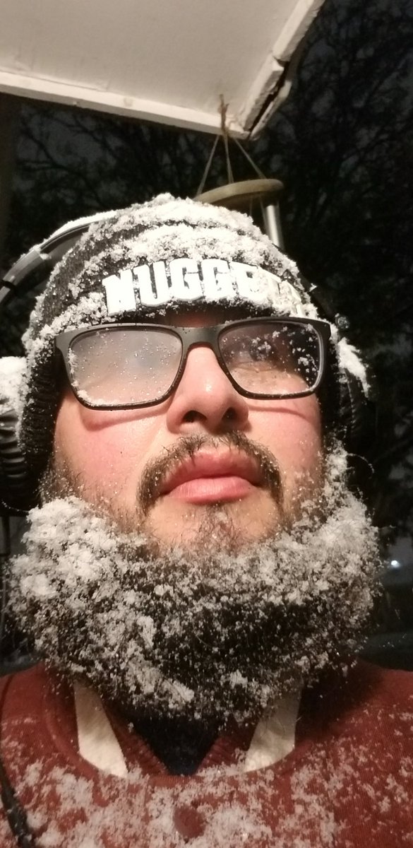 PlumasPoetic's tweet photo. Had to get out and be active for a bit, came home with a new beard lol
#beards #snowbeard #CheckMyOnlyFans #kidding https://t.co/dRYz44hTET