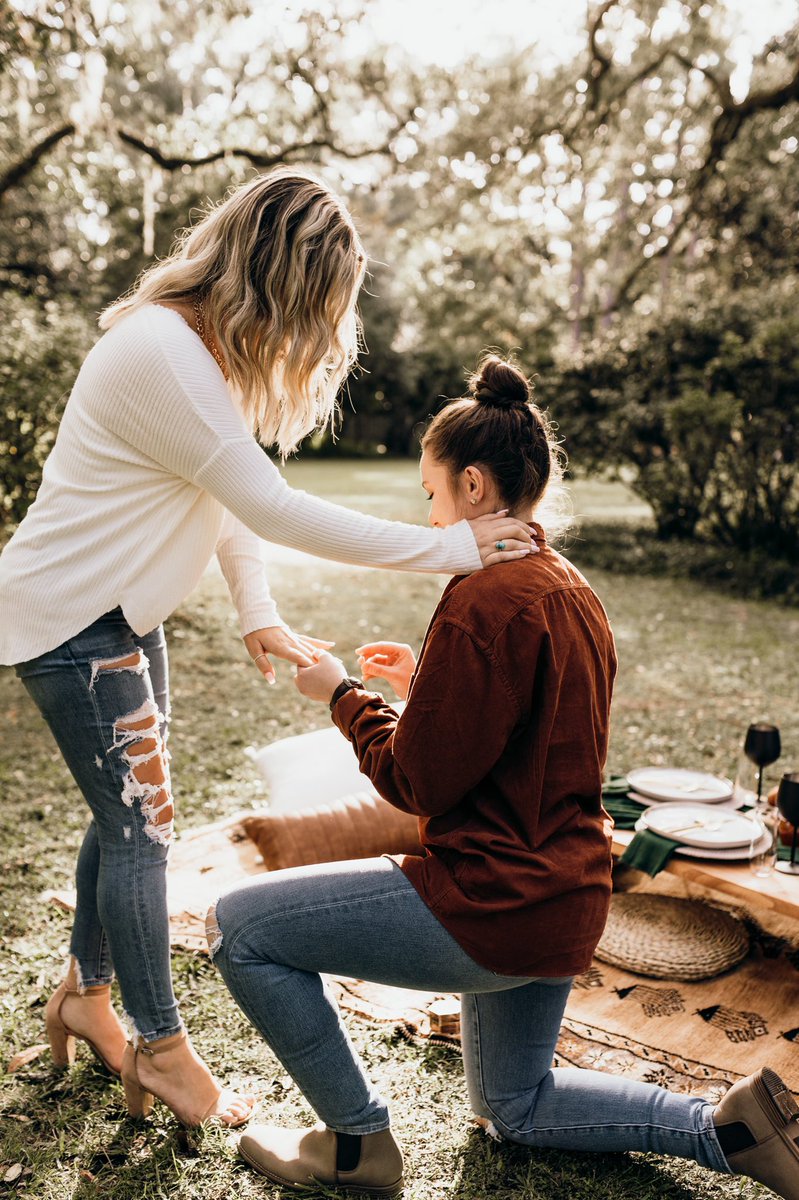 thatgirlkenzi's tweet photo. Some things just go better together, and probably always will. https://t.co/jr34f2839T