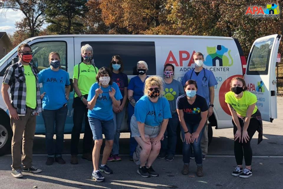 APAofMO's tweet photo. Over the weekend the APA Pet Partners Program vaccinated 44 pets against rabies and distemper at Dellwood Park in our community focus area of 63136. Vaccination is an important part of keeping your pet healthy. Speak to your vet about which shots your furry friend may need. https://t.co/uKeeXCy4wo