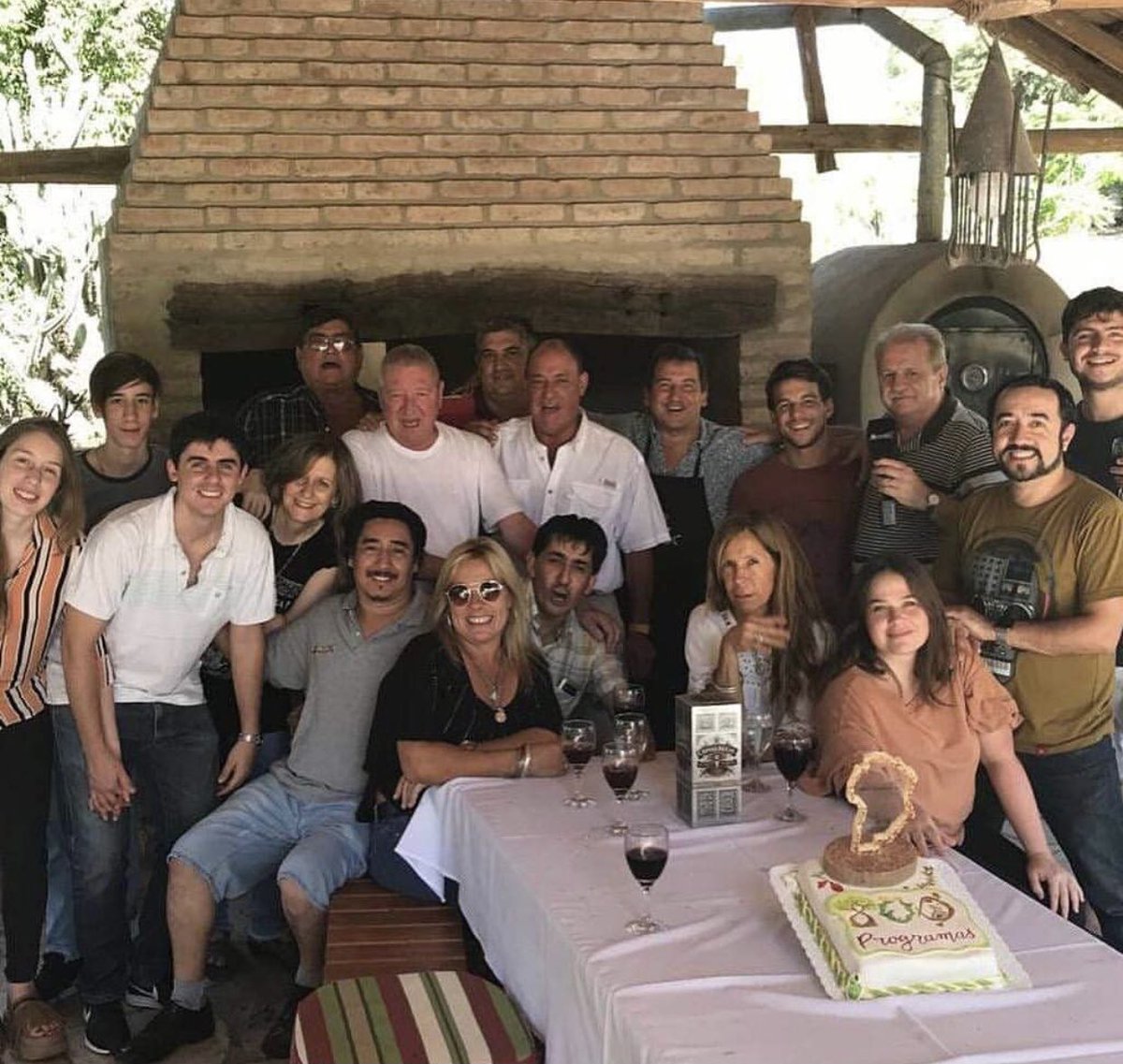 caminosoficial's tweet photo. 18 años de viajes, de mates compartidos, de aprendizajes. De historias de vida que nos conmovieron hasta las lágrimas! 
18 años de festivales, eventos, fiestas patronales, obras, viendo crecer a cada una de las localidades que nos acompañan desde el día uno https://t.co/x9JmnlcM6B