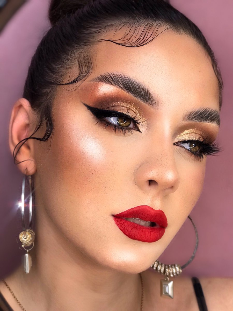 AndjelaMakeup's tweet photo. @jamescharles Umm hiii sister🥺🤗 
Insta: angelixcorner https://t.co/sfOgp6jSBs