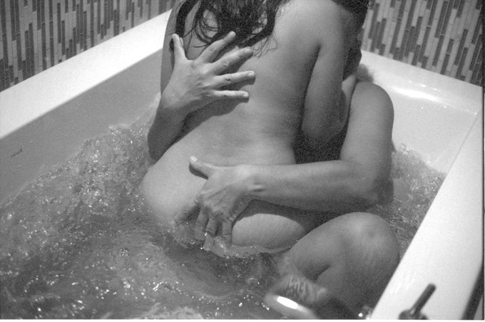 Some shots from a recent #eroticshoot with a couple that hired me. Both photos are #straightfromscanner<a href="/tag/eroticshoot"class="tags">#eroticshoot</a><a href="/tag/35mm"class="tags"><span>#35mm</span></a><a href="/tag/eroticart"class="tags"><span>#eroticart</span></a><a href="/tag/straightfromscanner"class="tags"><span>#straightfromscanner</span></a><a href="/tag/stlpho"class="tags"><span>#stlpho</span></a>