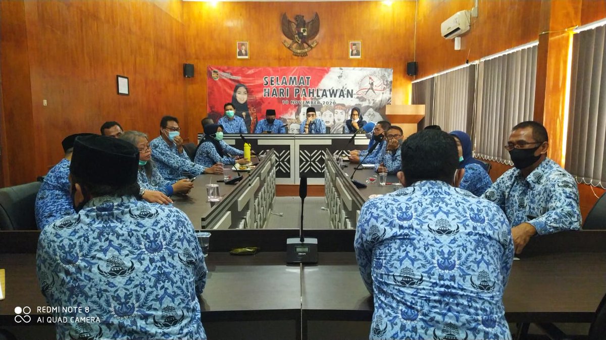 binamargapwk's tweet photo. #PurwakartaIstimewa
#HariPahlawan2020
#PahlawankuSepanjangMasa
Acara Peringatan Hari Pahlawan 10 Nopember 2020 melalui Zoom Meeting di Dinas Pu Bina Marga Purwakarta https://t.co/EKjSQcCFD1
