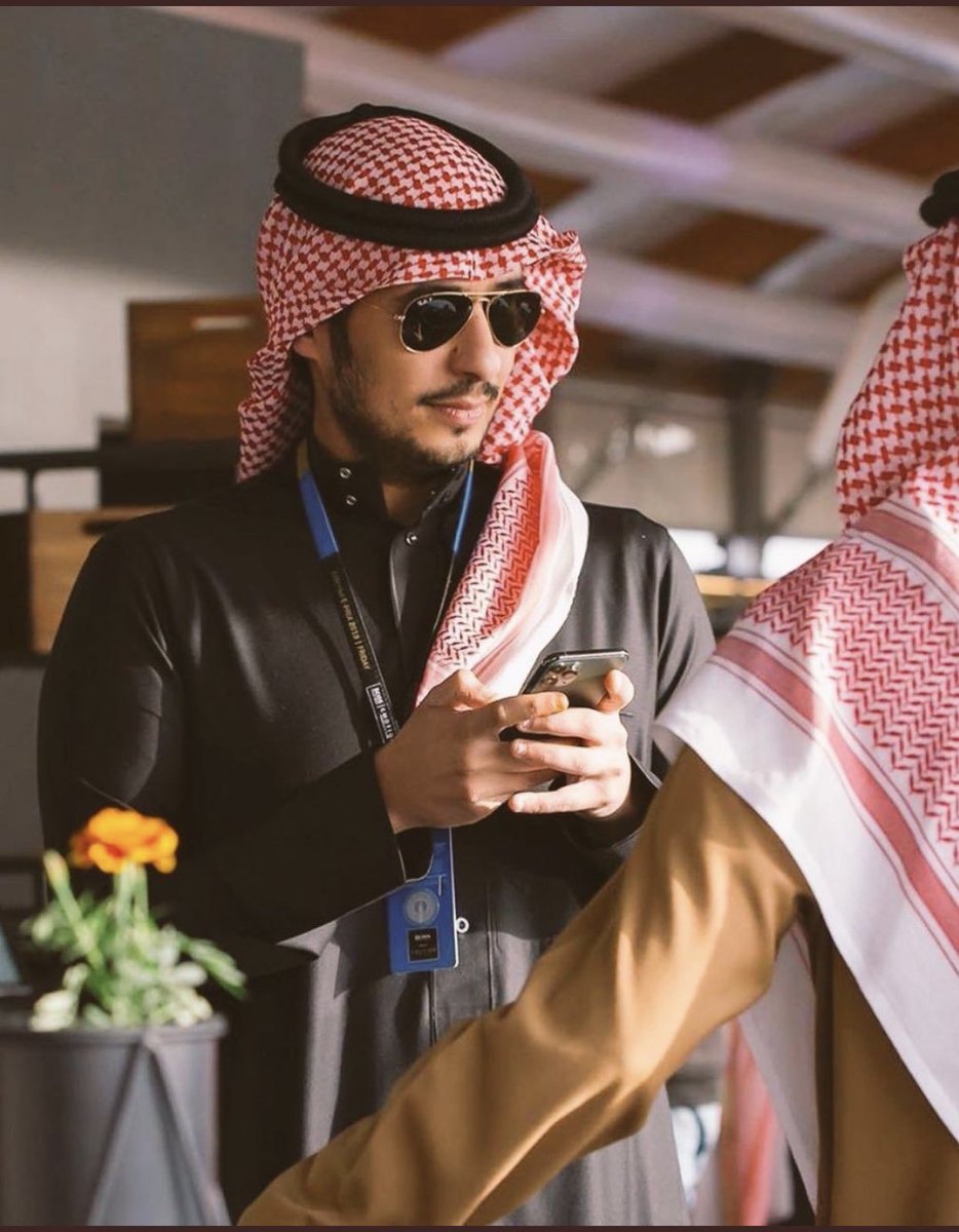 AzizbagBag's tweet image. هديتي للغالي @wa7dpoet دعوه محب فهو اغلى من اي هدية .
لذا سوف أهدي محبية 
١٠ جوالات أيفون ١٢ 
بهذه المناسبة السعيدة .
يقوم بتوزيعها @profssooor
الذي اطلق الهاشتاق.
فقط تهنيئه ورتويت لهذه التغريدة🌹🌹🌹 #ميلاد_واحد