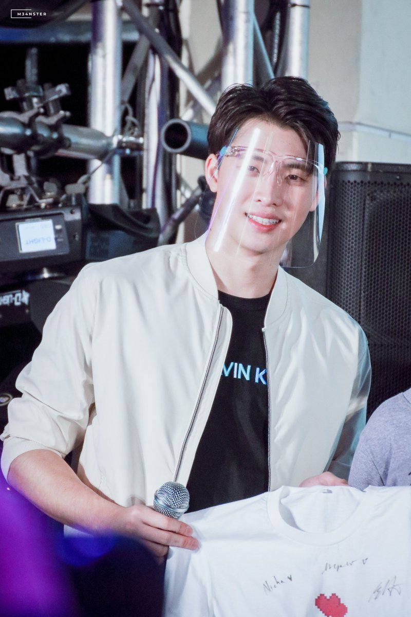 M34NSTER's tweet photo. 「２０１１０７」

น้องค้าบบบบ
ในที่สุดก็ถ่ายชัดแล้ววว 55555555

#LBC2ThailandTourNorth
#MEANPHIRAVICH
#MEANTRO https://t.co/BI9NbG9sQa