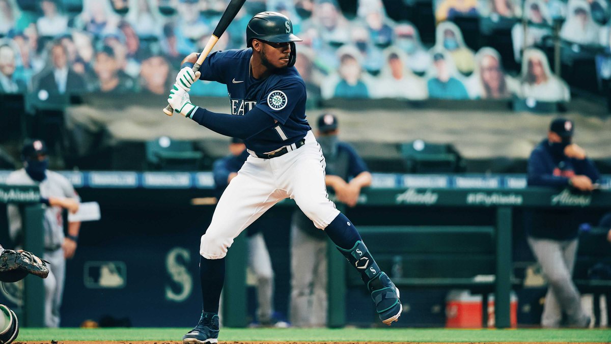 Jumpman23's tweet photo. The future is bright. Congrats to the AL Rookie of the Year, @KLew_5. #JUMPMAN https://t.co/zQ9GYGPCzx