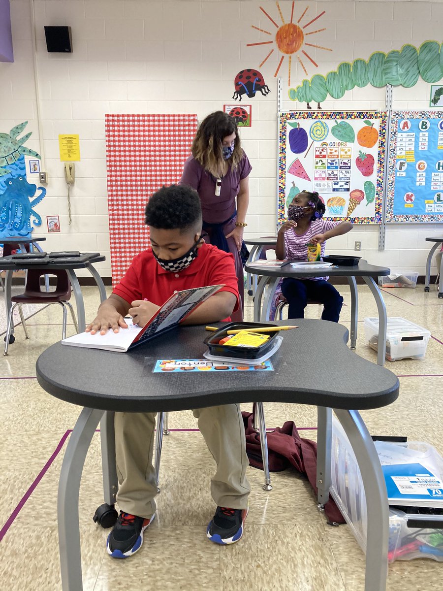 PetreeElem's tweet photo. Our Kindergarten Eagles are back at Petree! What an exciting day! @wsfcs @PetreeElem https://t.co/VzXXxJlBBr