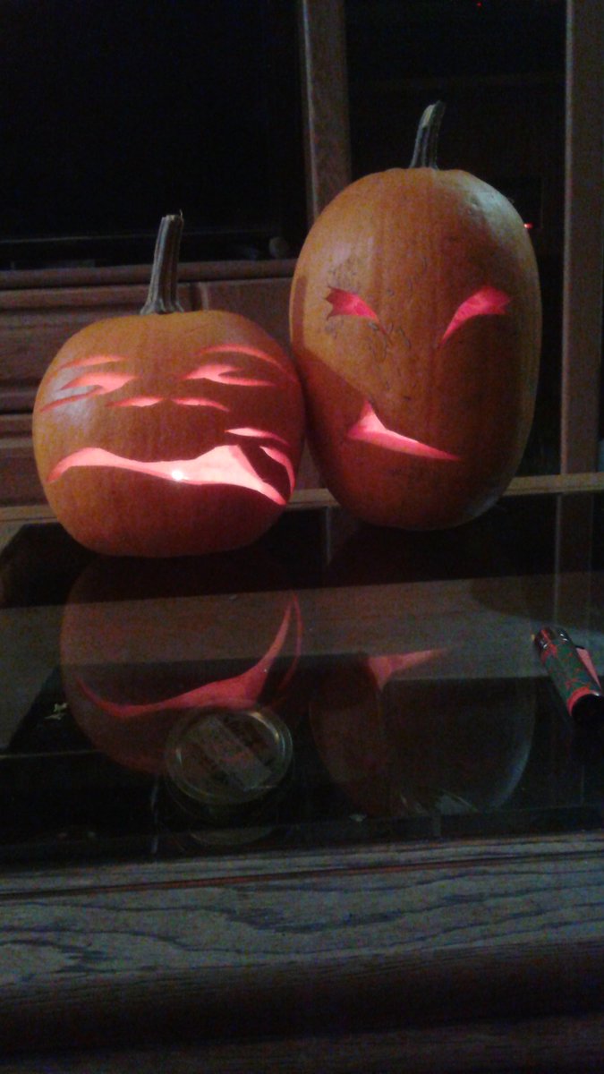 mandynopantses's tweet photo. @lollyswim Mine n Joe's #mandymade #HappyHalloween https://t.co/9bpAu31eZf