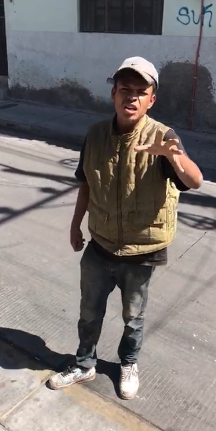 Royeravalos's tweet photo. Atentos a esta rata que anda haciendo de las suyas en esta ocasión fue en San Agustín en la zona sur de la ciudad se metió a una vivienda a plena luz del día, la policía llego cuando ya se había ido lo confrontaron puras señoras, atentos si los ves merodeando tu casa o negocio.RT https://t.co/t6NBKYMoZw
