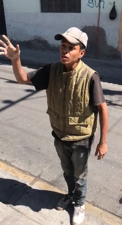 Royeravalos's tweet photo. Atentos a esta rata que anda haciendo de las suyas en esta ocasión fue en San Agustín en la zona sur de la ciudad se metió a una vivienda a plena luz del día, la policía llego cuando ya se había ido lo confrontaron puras señoras, atentos si los ves merodeando tu casa o negocio.RT https://t.co/t6NBKYMoZw