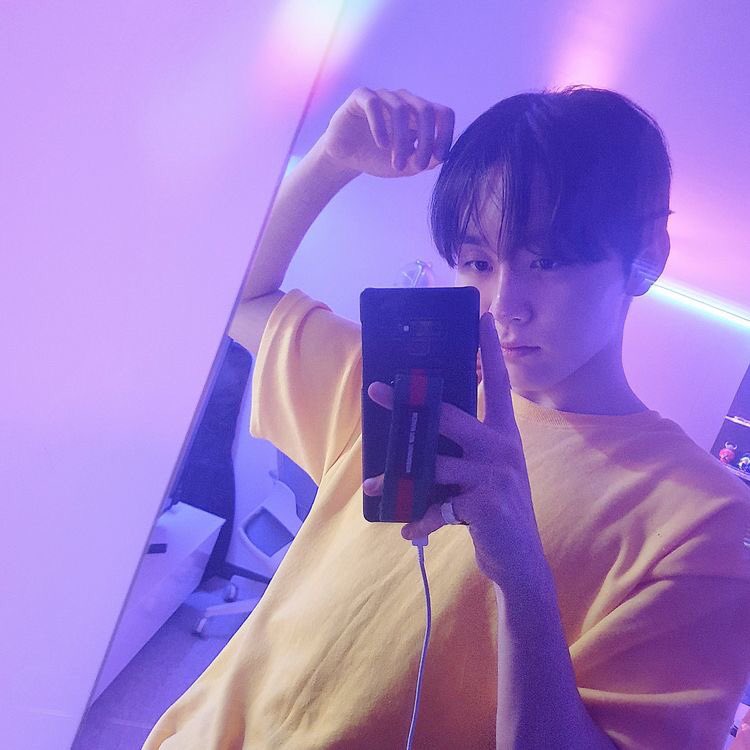 ashlesvtt's tweet photo. Seungkwan visuals are ethereal.

-a short thread https://t.co/8IoZYM6Uh2