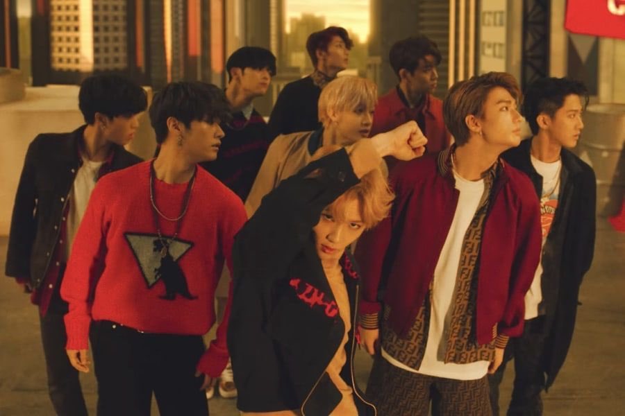 bang_stray's tweet photo. GOD'S MENU 🔓
MIROH🔓
MY PACE bruuhh you're next!!!

 #StrayKids_MIROH100M https://t.co/YKwW6jWgE6