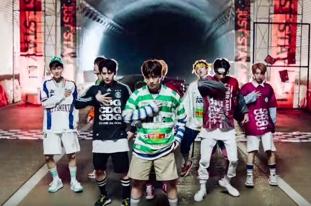 bang_stray's tweet photo. GOD'S MENU 🔓
MIROH🔓
MY PACE bruuhh you're next!!!

 #StrayKids_MIROH100M https://t.co/YKwW6jWgE6