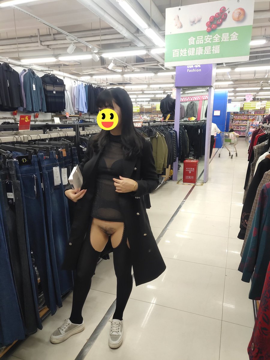 透视装加开档袜露出