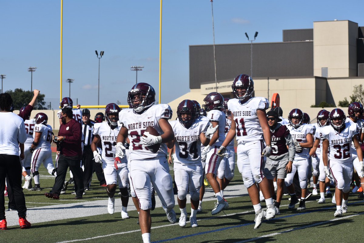 NSSteerFootball's tweet photo. It’s different in the North  

#SteersUp🤘🏽 https://t.co/ITJ5vKVReH