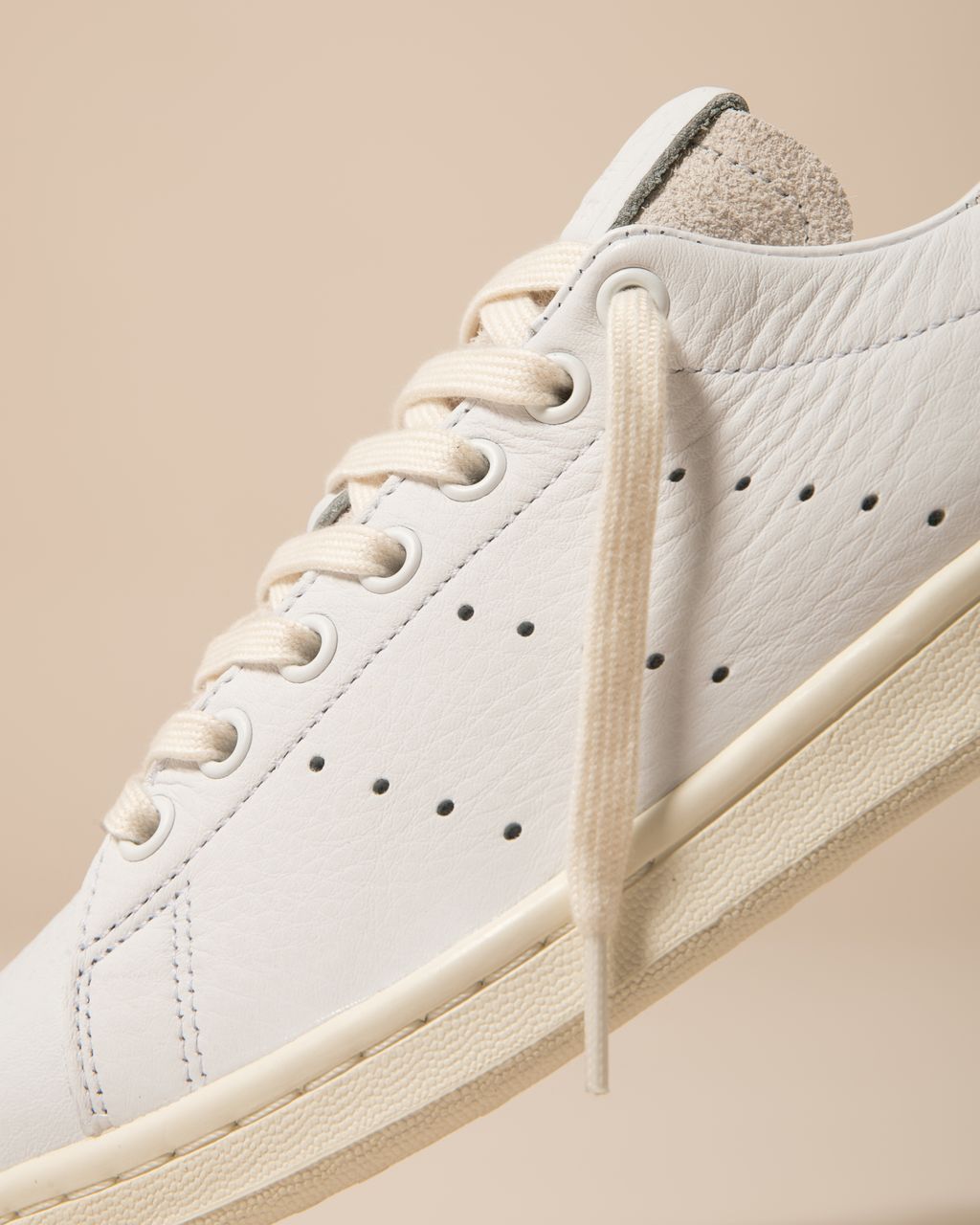 Titolo on X adidas Stan Smith. Go with the original. Crisp and Clean. Now available online. link https t fWzVrHm817 UK 3.5 36 UK 11 46 style code FY0040 titoloSHOP titolo