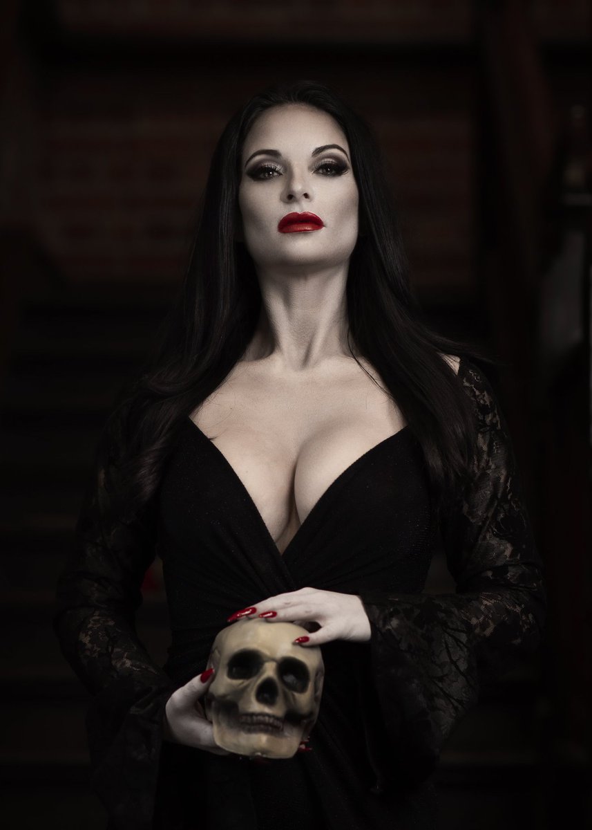 Morticia from adams family cosplay.
