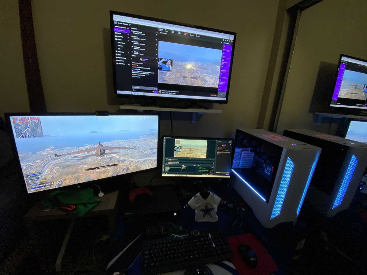 MaddenKing024's tweet photo. UGGHH Monday vibes. WE LIVE!! Come say hi! #Twitch #Grind #Streamer #Gamer #BabyPc #3Screens #FeekiRC #BuckTownSquad #OPFK #MaddenKing024 #PC #StreamLabs  #COD #WarZone #CODWarZone #Affiliate #HypeZone #Follow #CowboyNation #CowboysForLife #HangOut #Monday #WeLive #LinkInBio https://t.co/hWD6b1sPRY