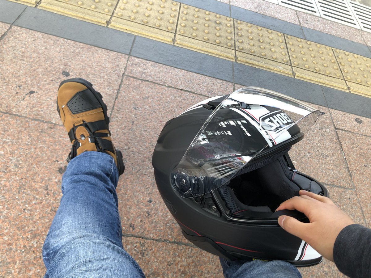 2kamitoreGRIP's tweet photo. 楽しみや!
#shoei
#gtair2
#taichi
#DRYMASTER
#レブル250 https://t.co/jkr8eJx0NI
