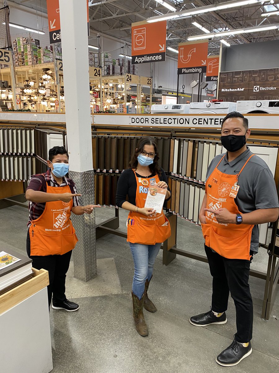 thdTimPacC's tweet photo. Boom!!! Did someone say 703 carts?!?! Rockstar Roxana taking care of our customers with a Makeover lead and getting a #homeraward! #leadwithleads #PacSouthHDIS #cabinetmakeover #letssgggoooo @EddieHDIS @PAC_South_RGM @DennisTaylorHD https://t.co/iTxwdzHaP0