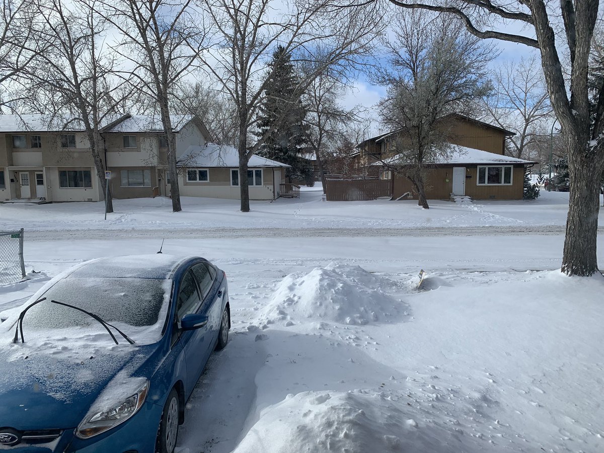 Miss2LS's tweet photo. @CandraTinis @CPRSHealth @CPRS Gotta love that snow! https://t.co/FtJ1VCJzey