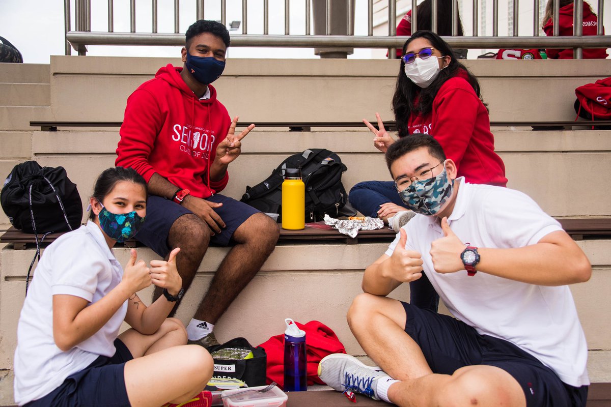 SAmericanSchool's tweet photo. We just launched our new lunch plan for high school students! Seniors were able to enjoy their lunch at three locations yesterday—stadium grandstands, patio tables by the cafeteria, and the pool stands. #SASedu #lunchlaunch #highschool #Eagles #lunchplan #stayingsafe https://t.co/kX9kacZu2c