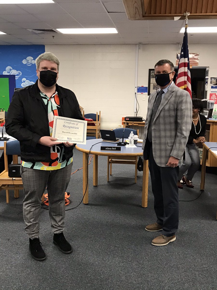franklinspecial's tweet photo. Tonight the School Board thanked and recognized @fssdMES art teacher @disneyartroom for representing FSSD as a member of the @CityOfFranklin Public Arts Commission. His voice will be valuable in the city’s work to make public art more accessible to its residents. https://t.co/BdPUbGVx6p