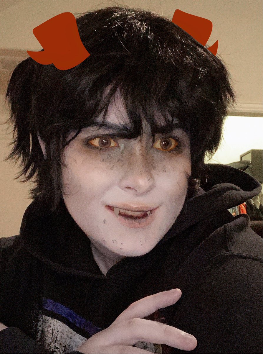 cydoniacos's tweet photo. ssshhhh be quiet they’re explaining half life lore #VastError #arcjecvoorat https://t.co/FRUGRFCifw