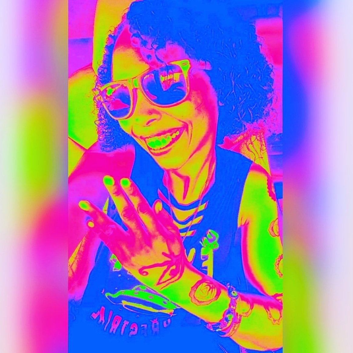 HumanPzchedelic's tweet photo. Welcome To @MsMastaFoXX's New Page @HumanPzchedelic
I'm A Human Pzchedelic! 💜👽🖖🏽 Let Me Stimulate Your Mind &amp; Enjoy The Trippy Ride On The @5DWave #ToTheMoon 🌚! #MastaGuru #Oracle #NaturalDMT 🌈👁 @FiveDEye @5DEyeinstein @THCTribe #HumanPzchedelic #NaturalDMT #Psychedelic https://t.co/krNoylCFe4
