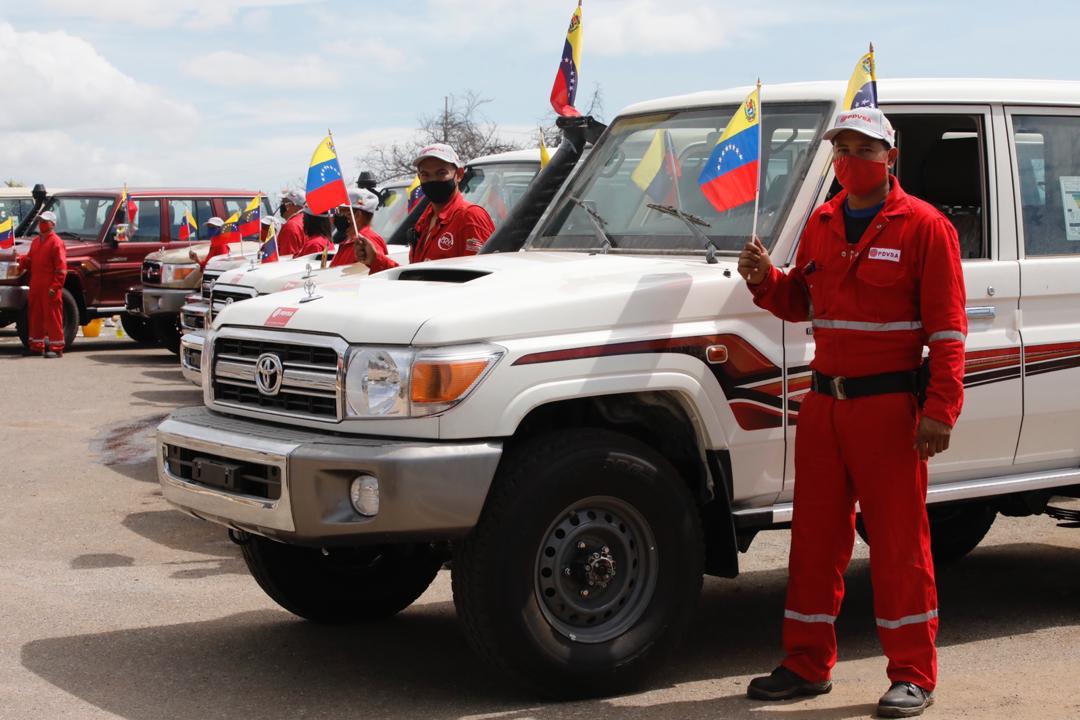 LA DEBACLE DE PDVSA - Página 21 EmbikpWXYAEcOs4?format=jpg&name=medium