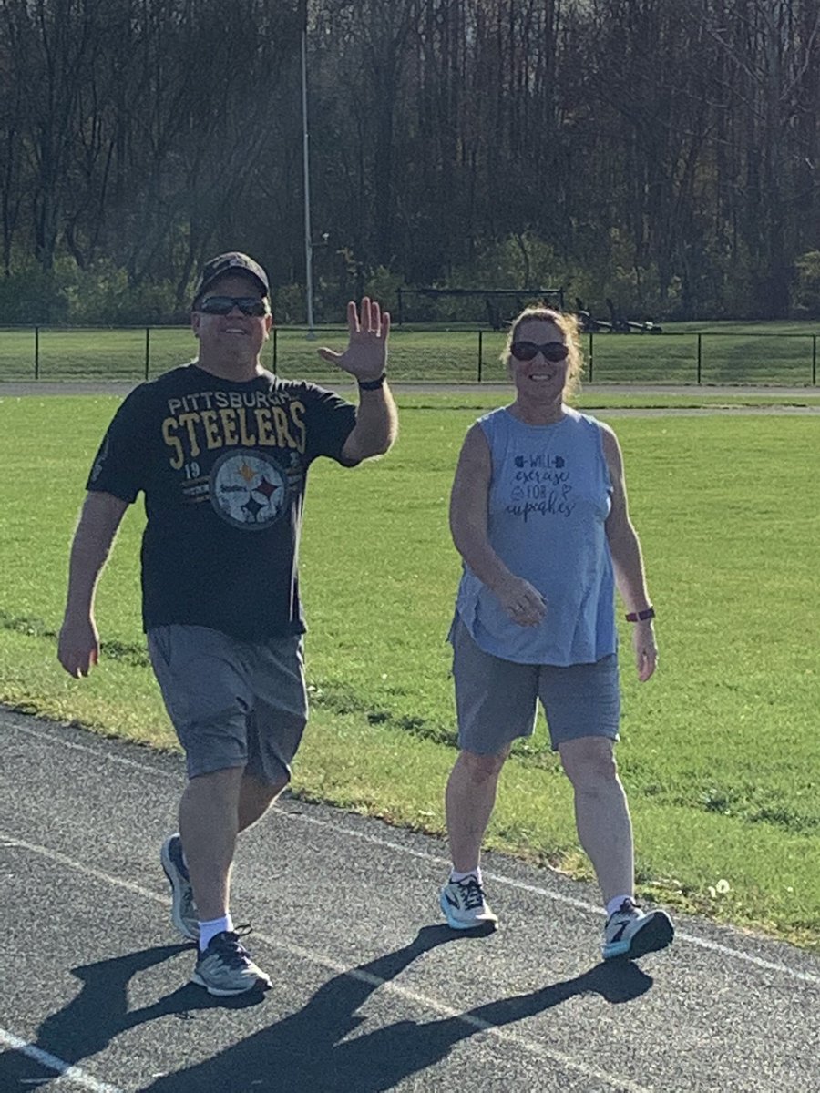 SpencerOwenCSC's tweet photo. S-OCS employees recently participated in the #RunForYourHero 5K fundraiser to support our friends at @OwenChamberEDC! 
#socsowen https://t.co/zcViL6OmHZ