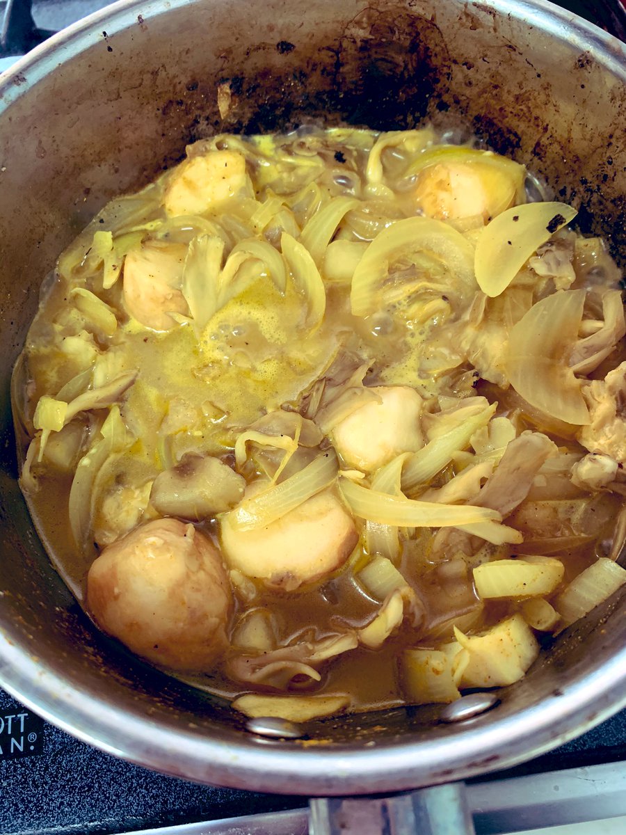 一気に作った 石狩風具沢山味噌汁と里芋と玉ねぎと舞茸のカレー風煮込み 鮭 幸田もも子 君がトクベツ 巻発売中のイラスト 一気に作った 石狩風具沢山味噌汁と里芋と玉ねぎと舞茸のカレー風煮込み 鮭 幸田もも子 君がトクベツ 巻発売中のイラスト