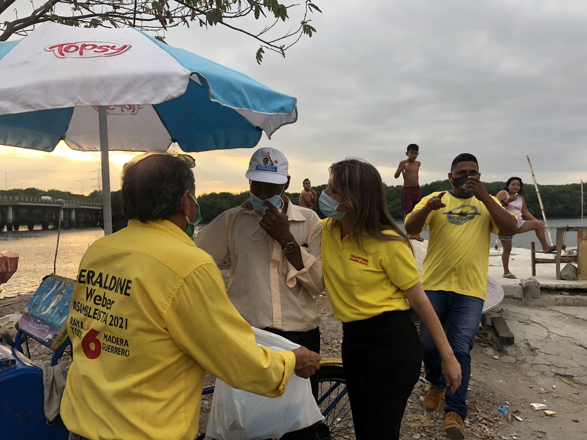 geraldineweberm's tweet photo. Inicio de semana, buen ánimo, cuidando de nuestra gente, entregando mascarillas y alcohol gel. Salimos desde 29 y la Q. Emocionante, esperanzadora y robusta caminata de la 6 Madera de Guerrero, nos recibieron con mucho cariño, porque somos la solución a la crisis actual #Todo6 https://t.co/SEgPwFJHlg