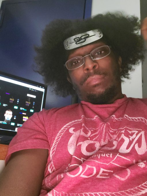 Over here streaming, vibin, n creatin... hair lookin unruly.. imma twist it up tomorrow https://t.co<a href="/tag/aerisishername"class="tags"><span>#aerisishername</span></a><a href="/tag/trophys"class="tags"><span>#trophys</span></a>