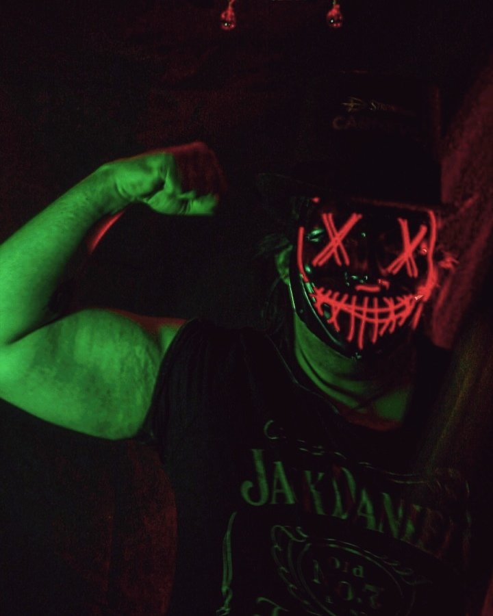 DanteB91's tweet photo. Strength in negativity "Halloween Shots" #trainandgains #halloween2020 #studioshot #twitter #photography #gellighting #orroreefotografia #fotografia #canonphotography#sonyphotographer #nikonphotography https://t.co/g15XdceM64