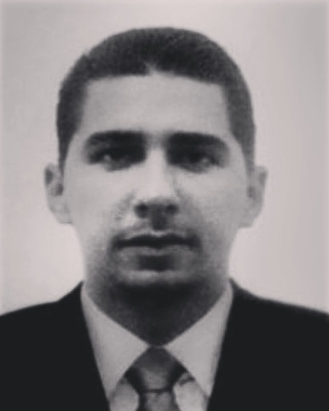 1. Lamentamos la pérdida física del Detective Jefe FRANYELO PÉREZ adscrito al Eje de Extorsión Base Aragua, quien falleció al momento de enfrentar a varios delincuentes en el estado Aragua.