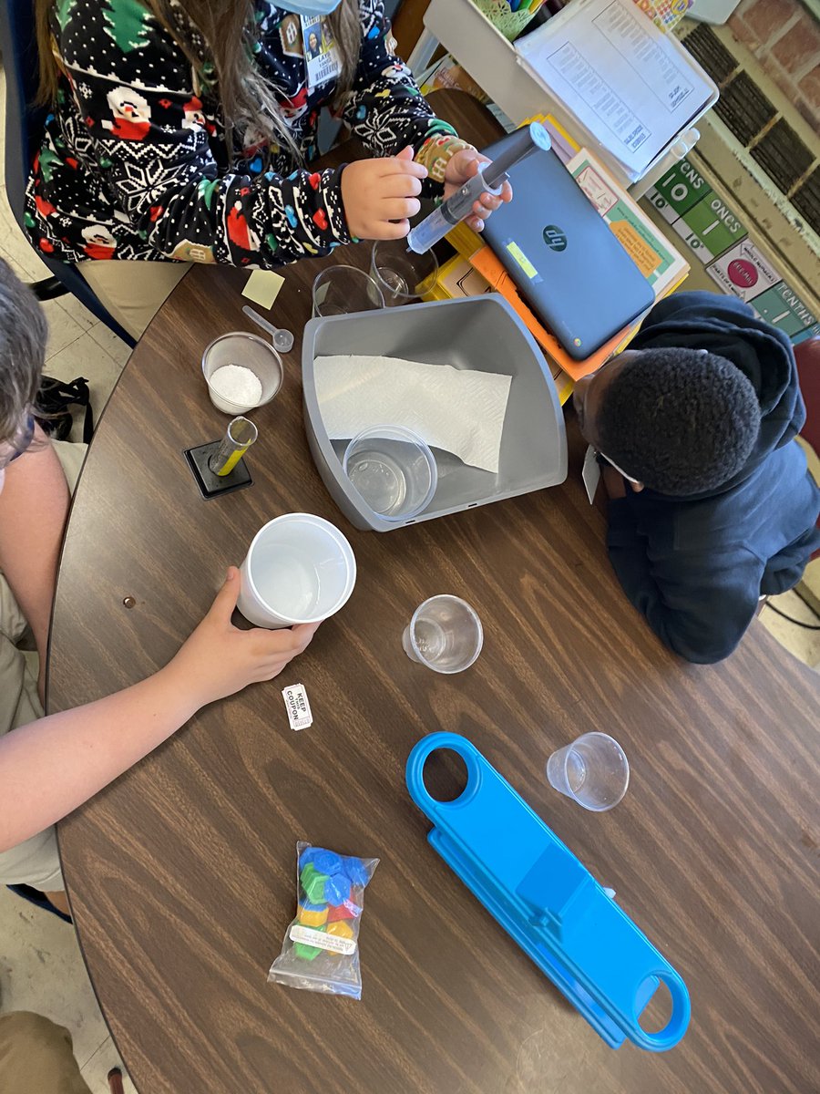 RaquelRay12's tweet photo. Students develop plans to figure out how much salt is in their solutions using the tools given. I have some smart kiddos on my hands ❤️ https://t.co/RiXvxC8vFv