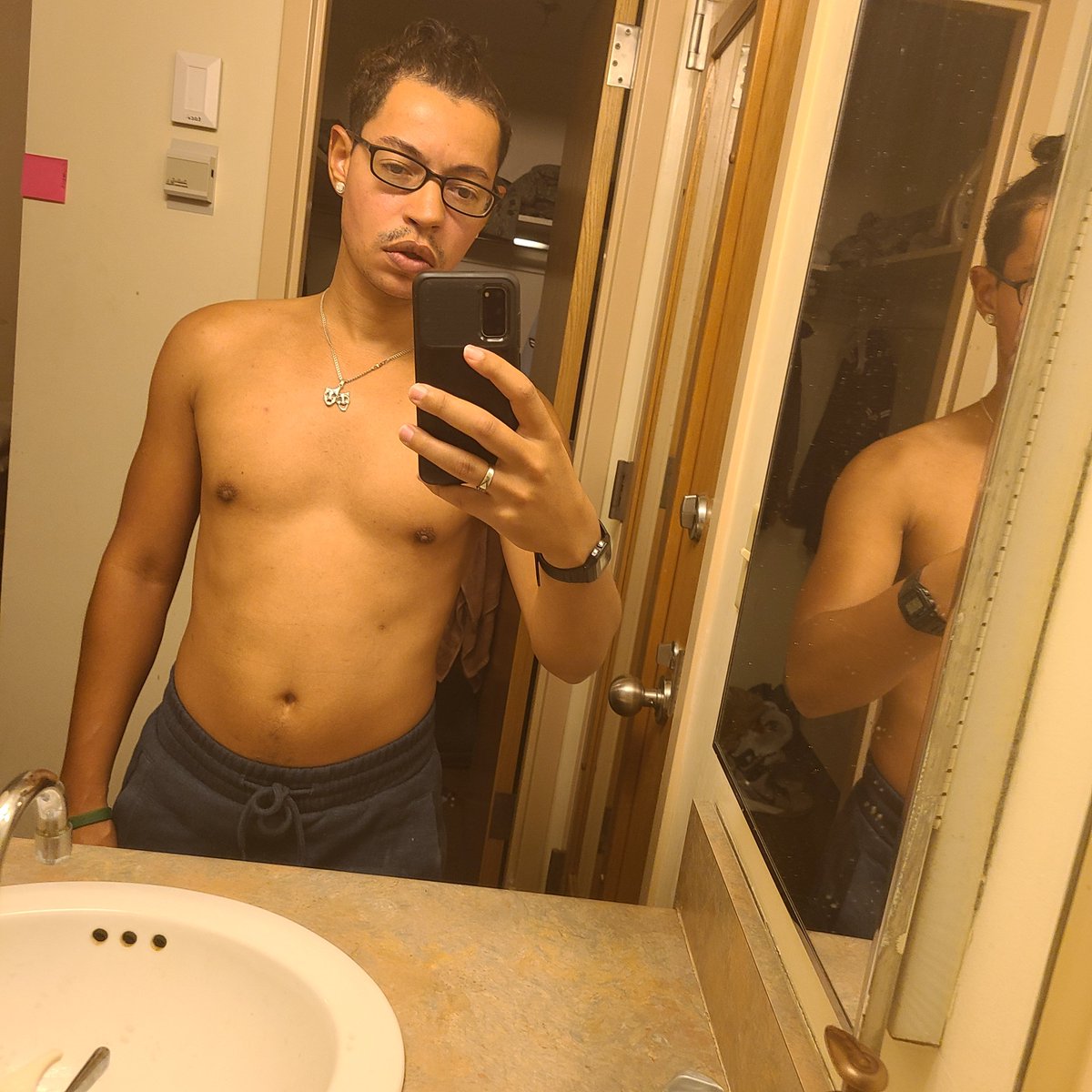 Incubiguy's tweet photo. Feeling myself =) #gay #nativenyc #bearfriendly #twunk #minimanbun https://t.co/lMPvhbVxS1