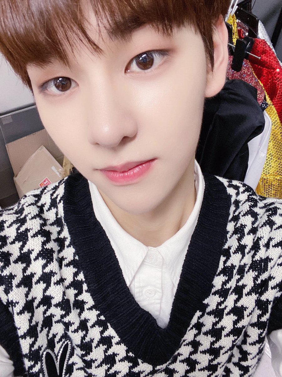 itswooseong's tweet photo. he’s so cute 😭 https://t.co/VristWauqy