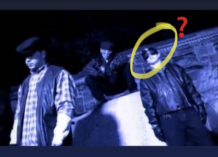 rattailnkotb's tweet photo. @DonnieWahlberg Okay @DonnieWahlberg - talk us through what it was like to shoot the video for Dirty Dawg? Or maybe just, why oh why is Joey wearing Ski Goggles in the video?? This is VERY important!! Love you! #gogglegate #bhlove. https://t.co/eIScIiLUIk