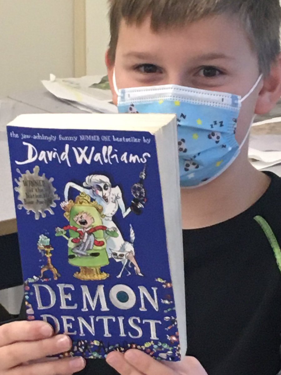 SraPanrucker's tweet photo. We started our Book Talks. Great recommendation. @AlexAldea14 https://t.co/qhAw50IAi7