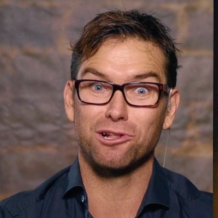 TheBoysTV's tweet photo. Homelander in the show vs. @antonystarr IRL https://t.co/BtEBpj6yCF