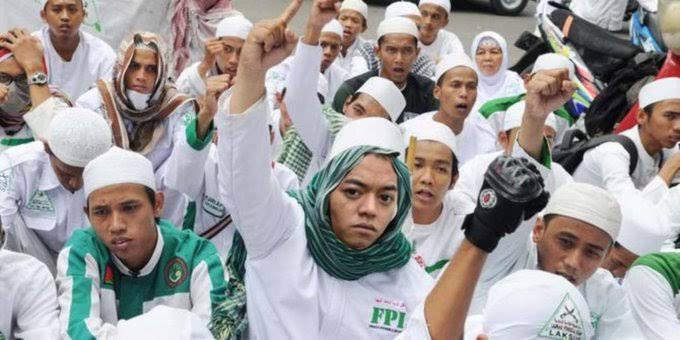 yourbae's tweet photo. nver thought in my life that i can use this meme in right moment like today. welcome home, lord👳🏽‍♂️🙌🏽 https://t.co/pdF2B6MPyX