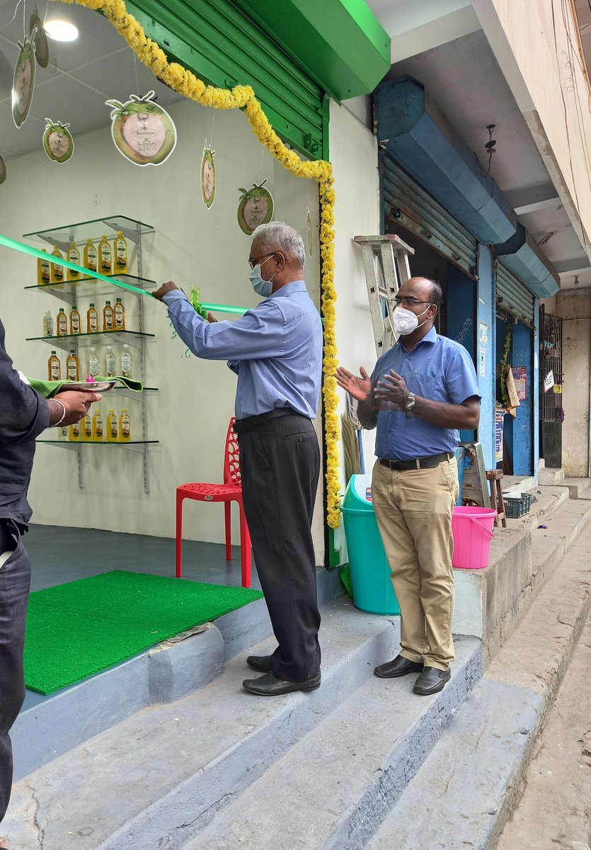 sowkea_agro's tweet photo. #SowkeaAgro launched #AgroFresh, our retail outlets across various prime locations in #Chennai in the month of #September.
Read here: //bit.ly/34tGIvx
#Sowkea #RetailStore #Hub #RetailOutlet #ValueCustomers #SupportIndianFarmers #HaloElaneer #TenderSpringz #Kotturpuram https://t.co/qKyxXg45wu