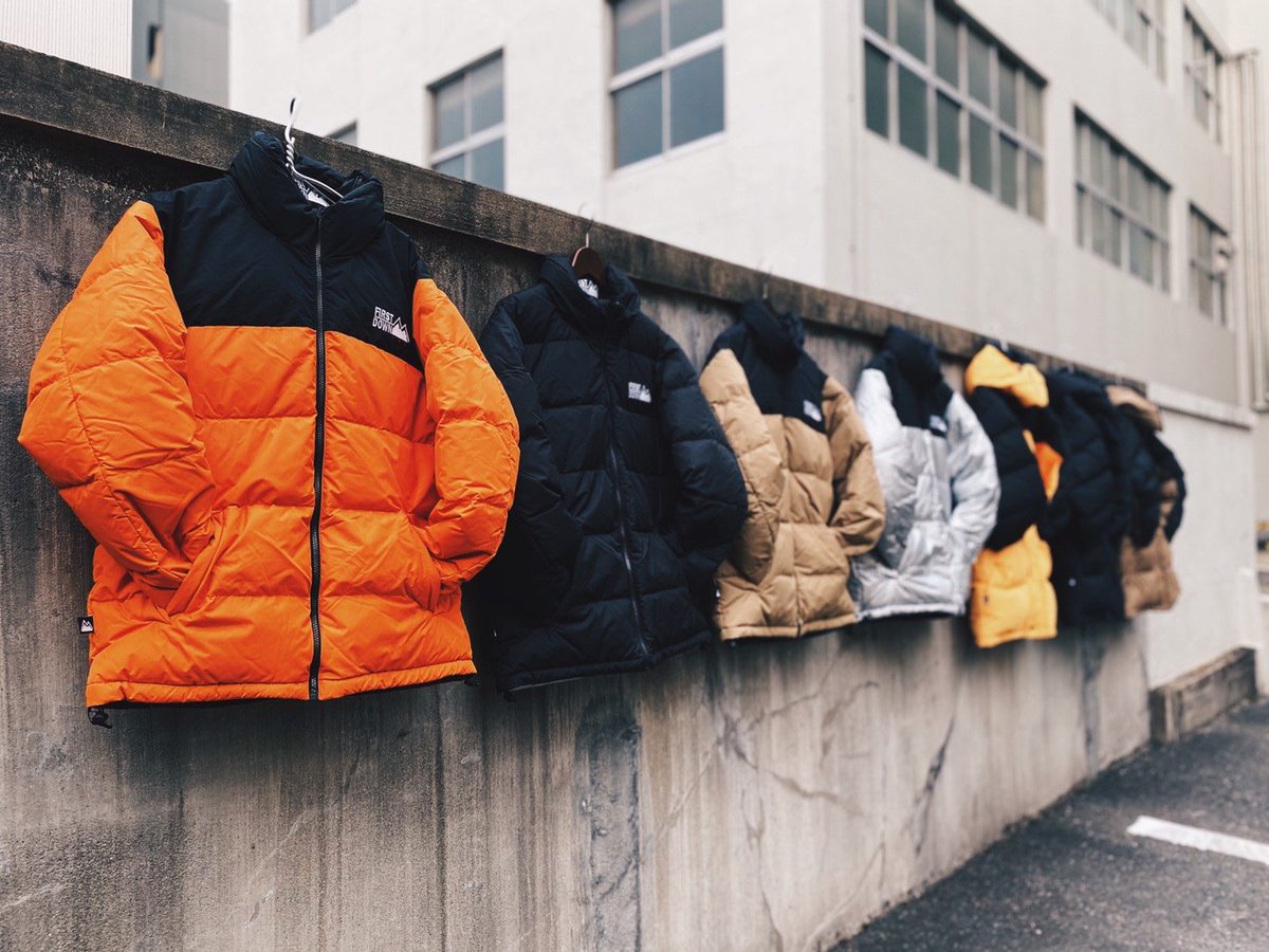 JOE_SDC's tweet photo. OPEN!!

12:00-19:00⏰

入荷したばっかりのFIRST DOWNも毎日旅立っていますので狙ってた方はお早めに!!

今年は例年に比べて寒い冬が続きますのでウィンターシーズンの準備は怠らずに👌

問い合わせも随時受けてつけてますのでお早めに〜 https://t.co/foJUsSeQyU