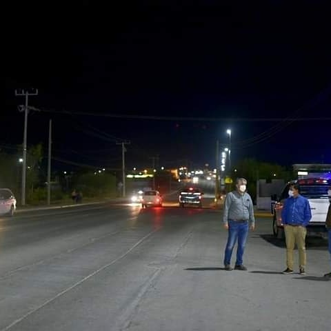 Roberto_dls's tweet photo. Supervisamos el Alumbrado Público del boulevar Cedros que también era uno de los reportes que nos hacían llegar, sabemos que aún hay detalles por revisar pero estamos trabajando mucho para que quede funcionando al cien. #AcuñaLaConstruimosTodos https://t.co/mDae5WcuLI